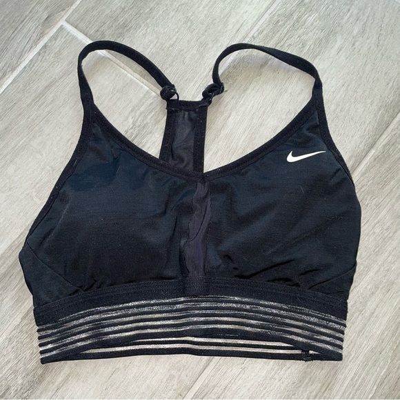 Nike Set Bike Shorts w Pockets & Sports Bra Black Size S Running Workout Set - Picture 3 of 7
